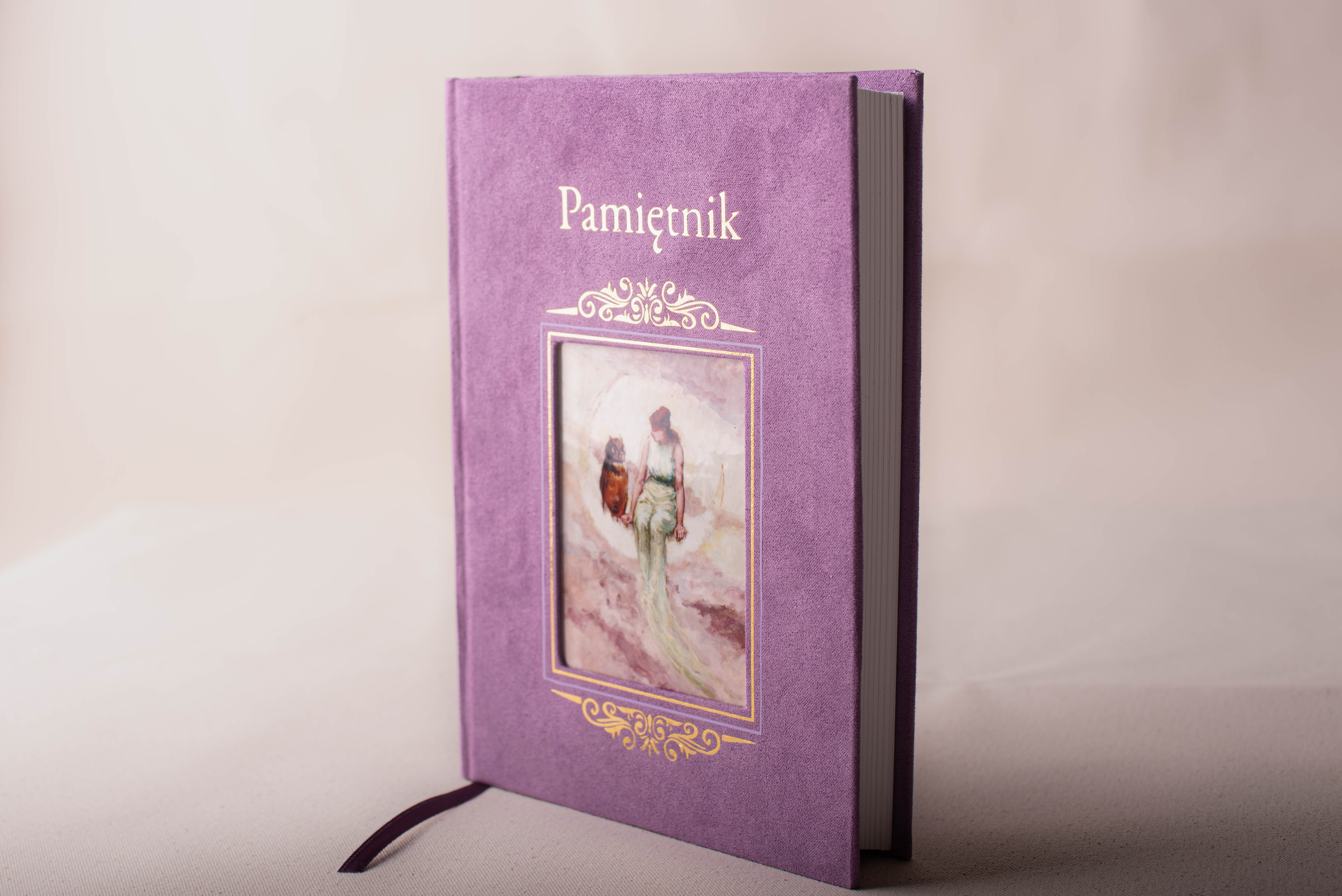 Necklaces & Pendants